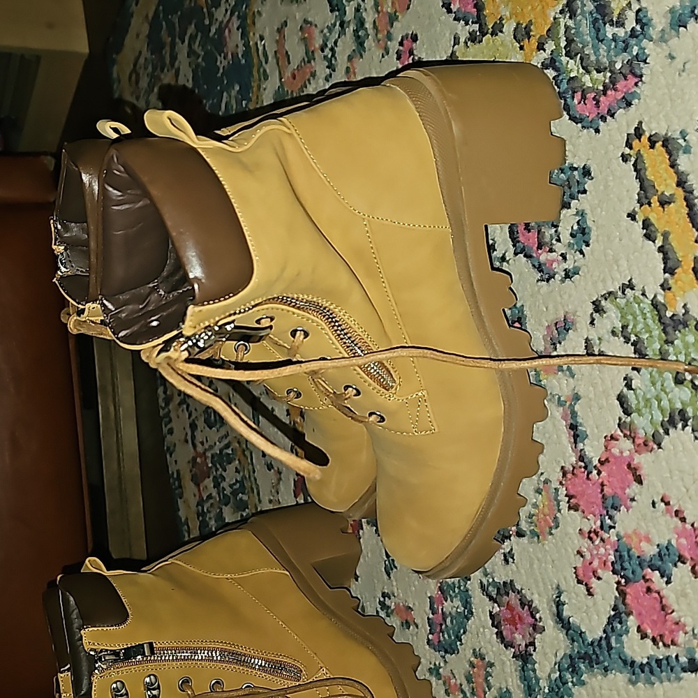 Timberland Booties! - Picture 3 of 3